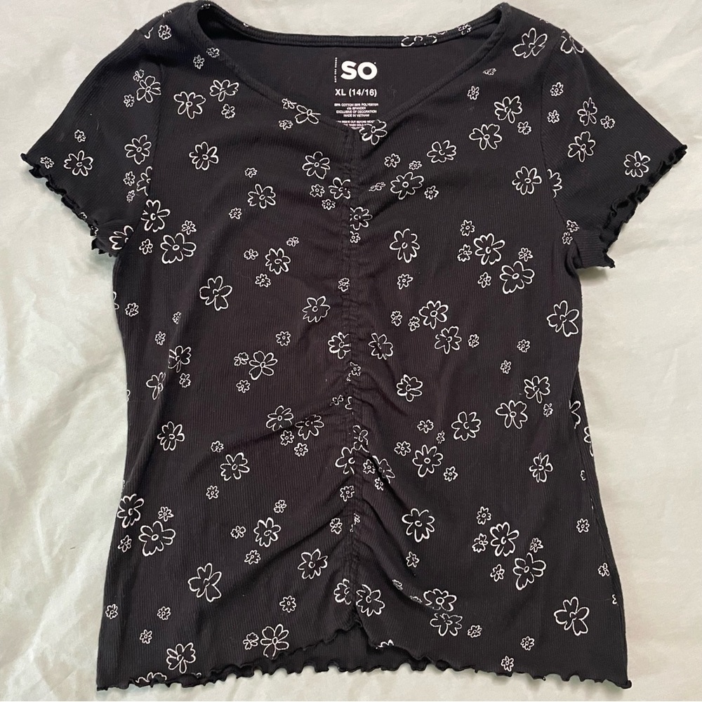 SO black and white flower print crop-top